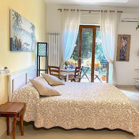 Angelina Suite B&B - Sorrento Centro Kültér fotó