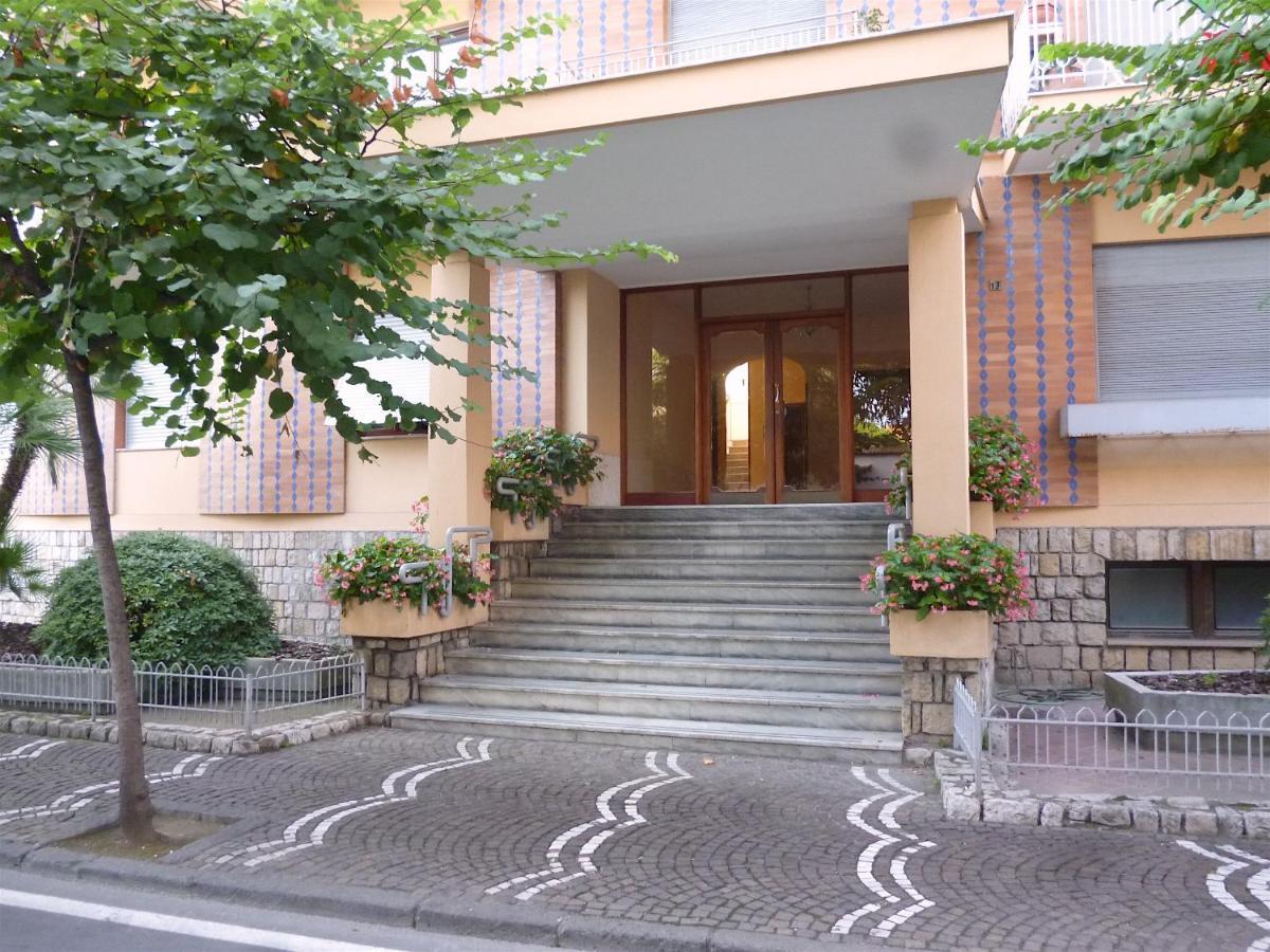 Angelina Suite B&B - Sorrento Centro Kültér fotó